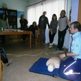 Εκπαίδευση σε θέματα πρώτων βοηθειών και ΚΑΡΠΑ