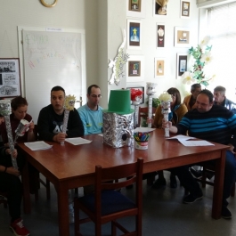 Με κέφι και χορό γιόρτασαν οι φιλοξενούμενοι των Προστ/νων Διαμερισμάτων στην Θεσσαλονίκη την Τσικνοπέμπτη